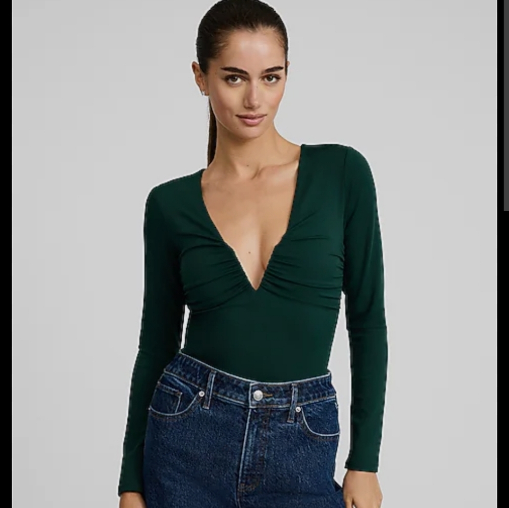Express • Body Contour High Compression V Neck Long Sleeve Ruched Bodysuit
